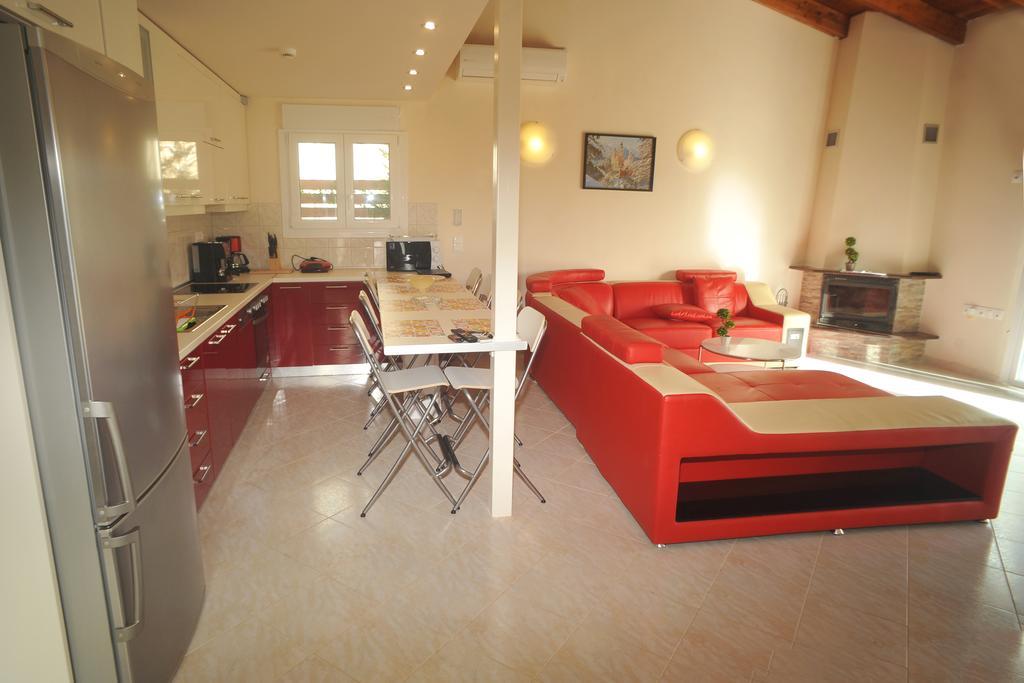 Villa Poulades Gouvia Camera foto