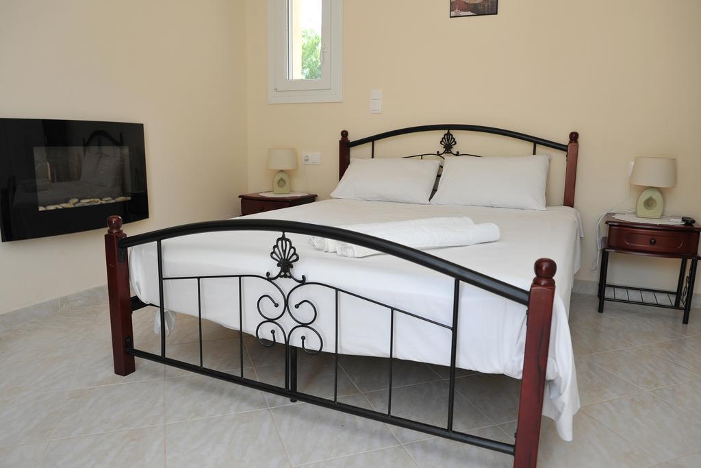 Villa Poulades Gouvia Esterno foto