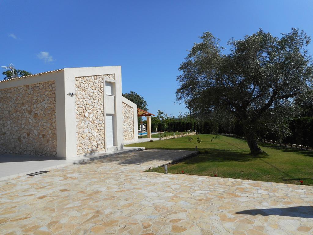 Villa Poulades Gouvia Esterno foto