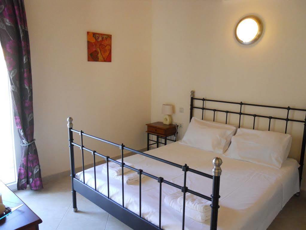 Villa Poulades Gouvia Esterno foto