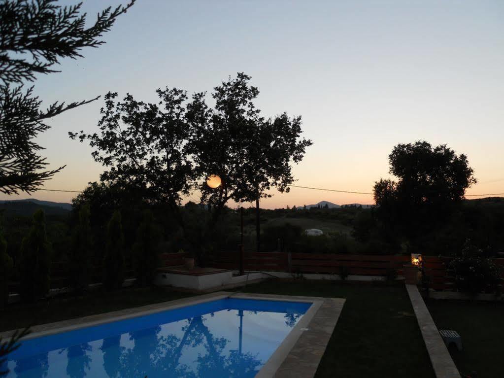 Villa Poulades Gouvia Esterno foto