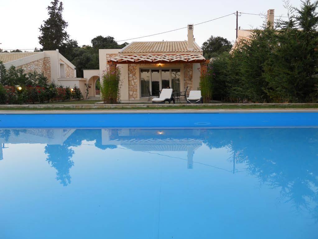 Villa Poulades Gouvia Esterno foto